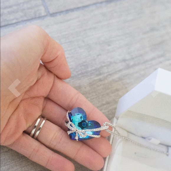 Swarovski White Gold Beautiful Necklace - Picture 4 of 6